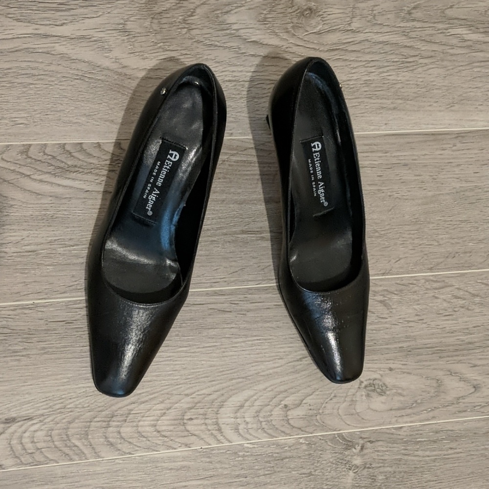 Etienne Aigner 'Smart' Pumps Black Shoes